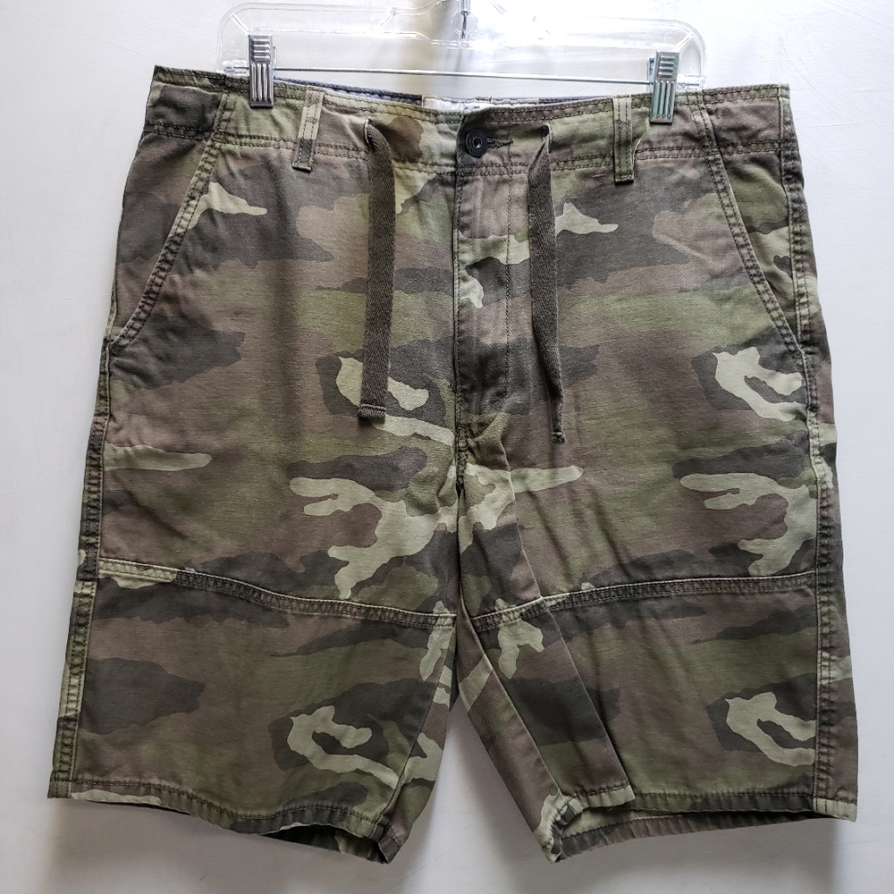 Signature by Levi Strauss Men’s Camo Cargo Shorts - Green/Brown